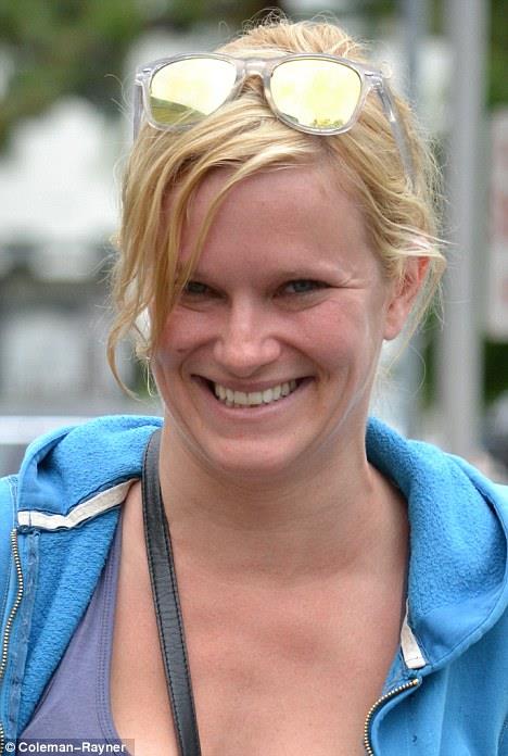 Nicholle Tom