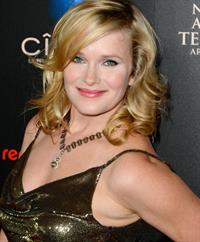Nicholle Tom