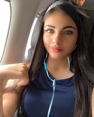 Sara Orrego taking a selfie