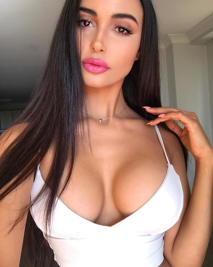 Show Top Onlyfans Girl