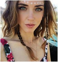 Chiara Ferragni taking a selfie