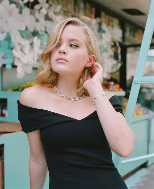 Ava Phillippe