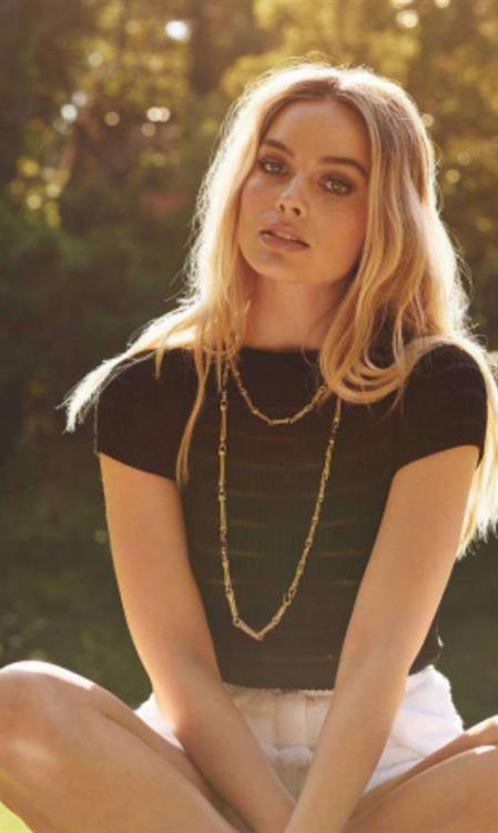 Margot Robbie
