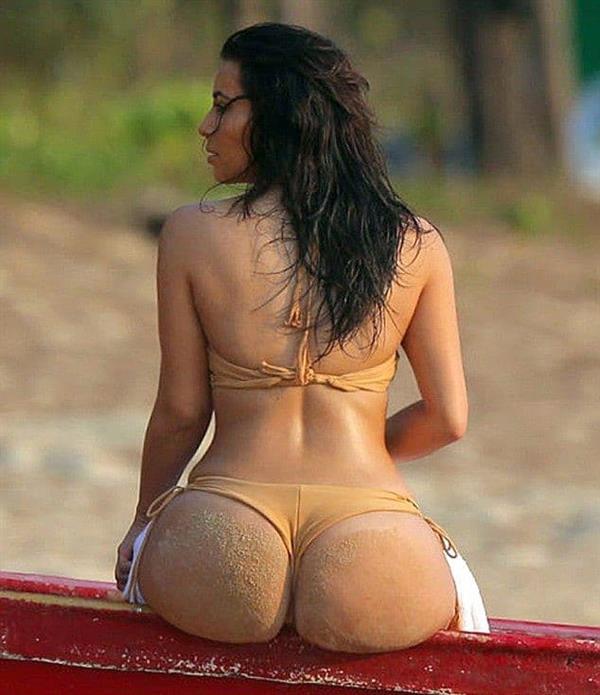 Kim Kardashian porn collection of nude, naked, topless, and sexy photos showing her pussy, ass, and boobs.




