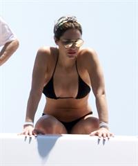 Katharine McPhee sexy bikini nip slip seen by paparazzi.



