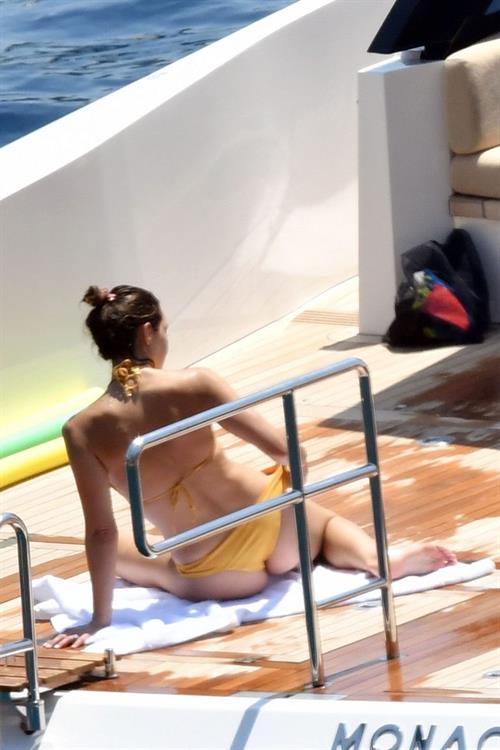 Katharine McPhee Bikini Pictures Katharine McPhee in a sexy thong bikini seen by paparazzi showing her ass and boobs.