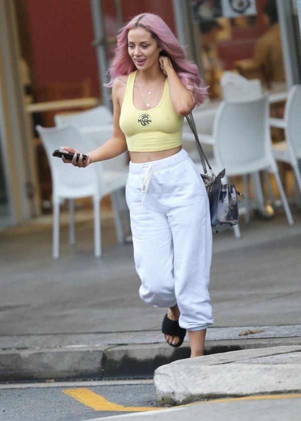 Jessika Power braless boobs pokies showing her tits and pierced nipple seen by paparazzi.























