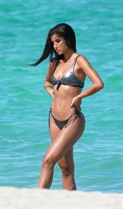 Yovanna Ventura sexy ass in a thong bikini at the beach seen by paparazzi she is Justin Bieber's ex.


