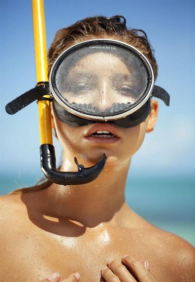 Marisa Papen nude and sexy photo shoot for playboy showing her pussy, boobs, and ass at the beach.

























