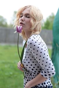 Scarlet Shows Perky Tits