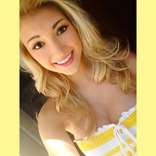Anna Faith Carlson taking a selfie