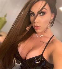 Millena Rosalen taking a selfie