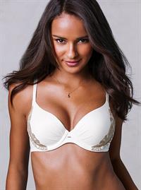 Gracie Carvalho in lingerie