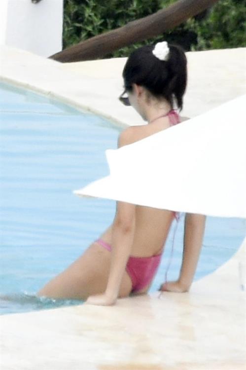 Kendall Jenner with Kourtney Kardashian sexy asses in thong bikinis seen by paparazzi.

