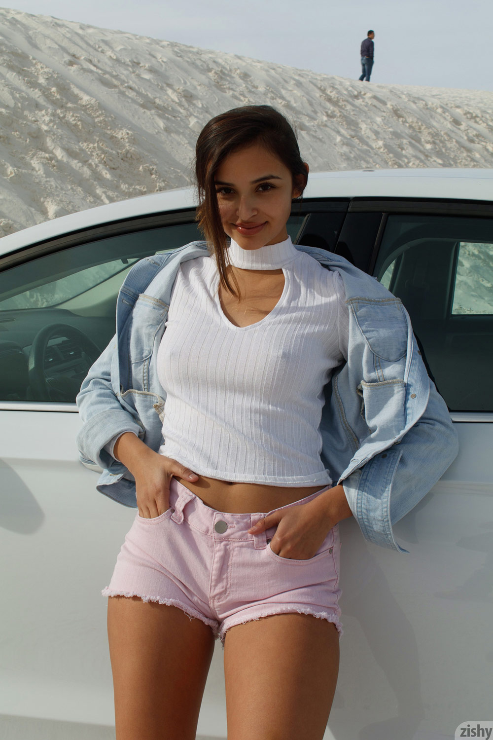 Alejandra Cobos White Desert