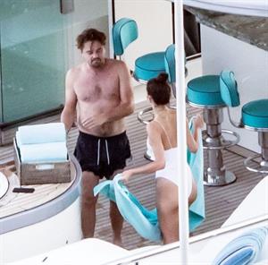Camila Morrone in a sexy swimsuit in a hot tub on a yacht with Leonardo DiCaprio seen by paparazzi.










