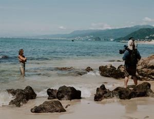 Kristin Cavallari topless seen by paparazzi at the beach covering her nude boobs with her arms.







