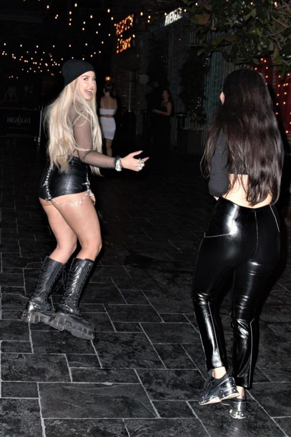 Tana Mongeau sexy boobs and ass seen by paparazzi in a revealing outfit.




















