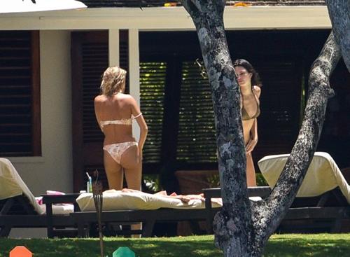 Hailey Bieber Bikini Pictures Hailey Baldwin and Kendall Jenner tanning in sexy thong bikinis seen by paparazzi.