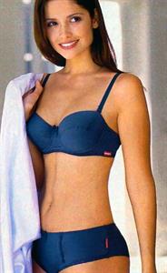 Carla Ossa in lingerie