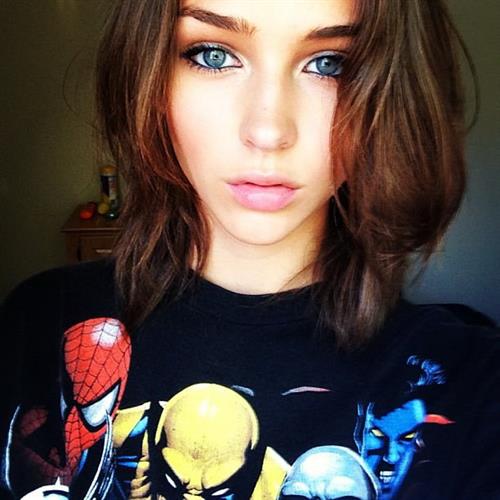 Rachel Cook taking a selfie