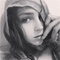 Rachel Cook taking a selfie