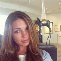 Jessica Ashley taking a selfie