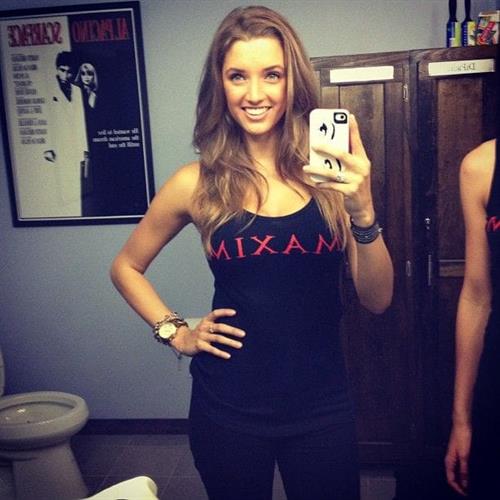 Alyssa Arce taking a selfie