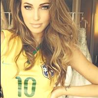 Simone Villas Boas taking a selfie