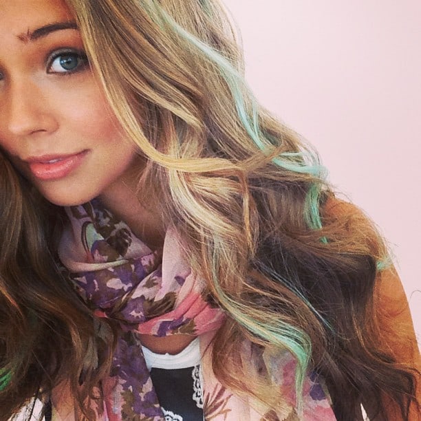 Sandra Kubicka taking a selfie