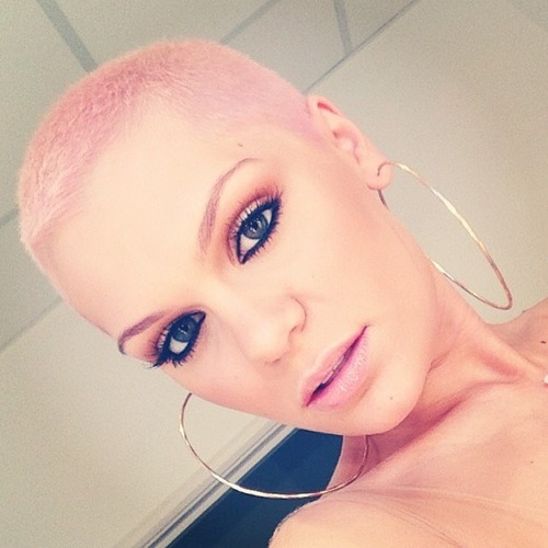 Jessie James Decker Pictures Jessie James Decker