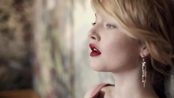 Holliday Grainger