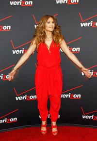 Jennifer Lopez Pictures Jennifer Lopez Verizon Wireless meet Jennifer Lopez Flyaway Contest in Santa Monica on January 26, 2013
