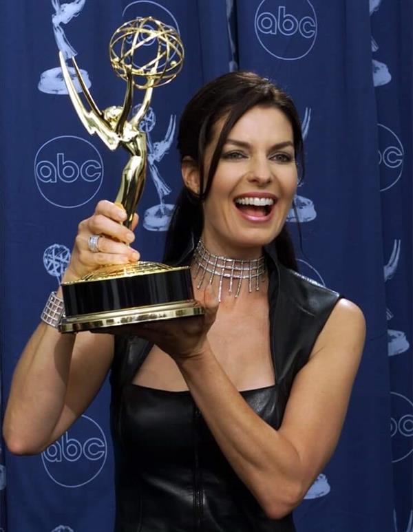 Sela Ward