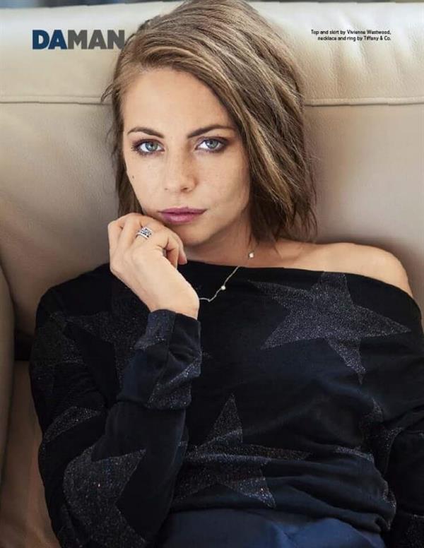 Willa Holland