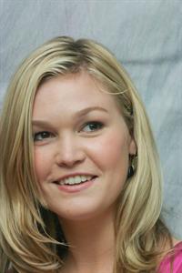 Julia Stiles