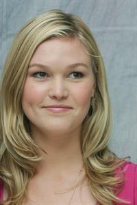 Julia Stiles