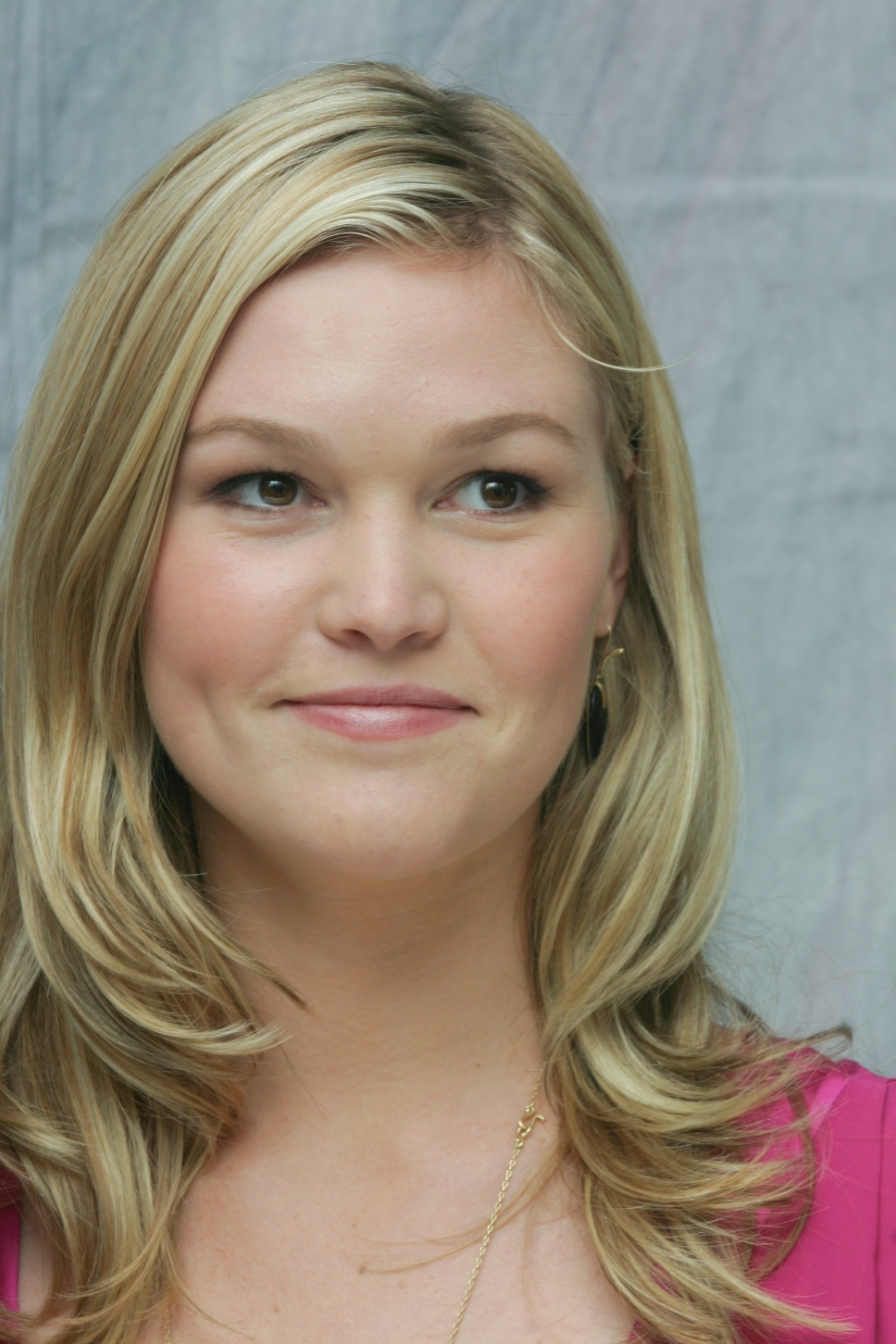 Julia Stiles