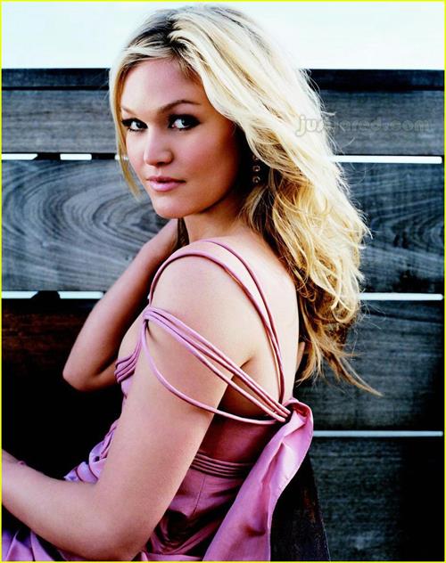 Julia Stiles