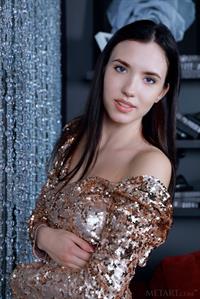 Velena Nude Pale Model