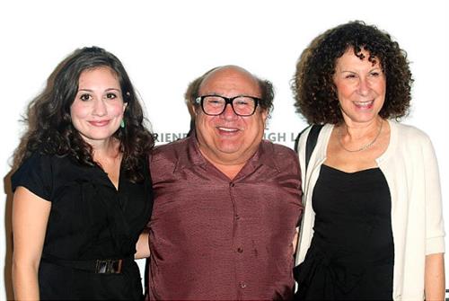 Rhea Perlman