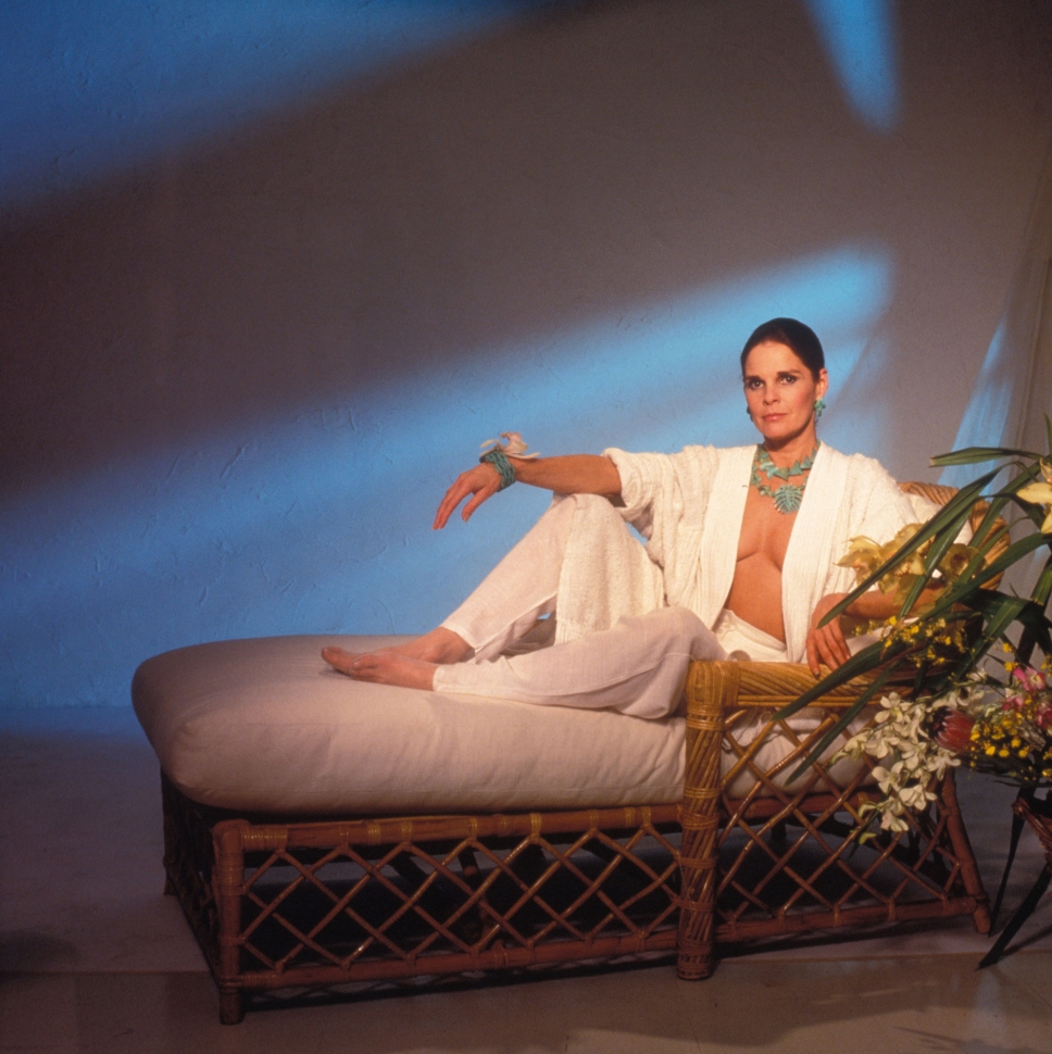 Ali MacGraw Pictures. 