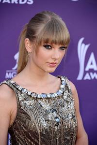 Taylor Swift 48th Annual Academy of Country Music Awards in Las Vegas 4/7/13 