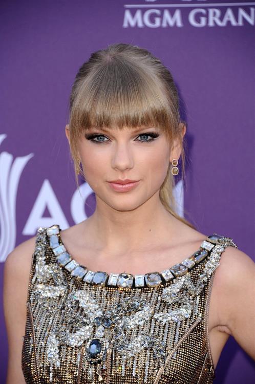 Taylor Swift 48th Annual Academy of Country Music Awards in Las Vegas 4/7/13 