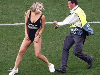 Jun 1, 2019 - Streaker on the Pitch: Champions League Final 2019: Tottenham v Liverpool