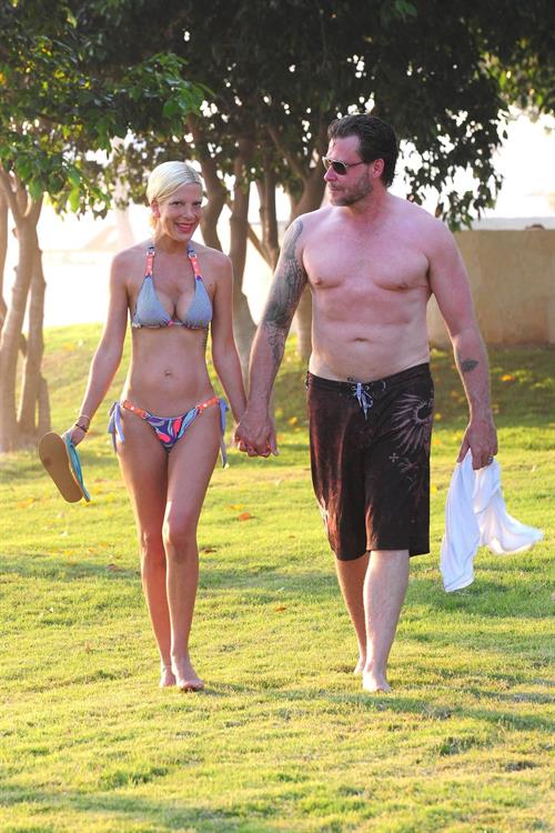 Tori Spelling Celebrates her birthday with family at the St Regis Punta Mita Resort in Mexico (May 20, 2013) 