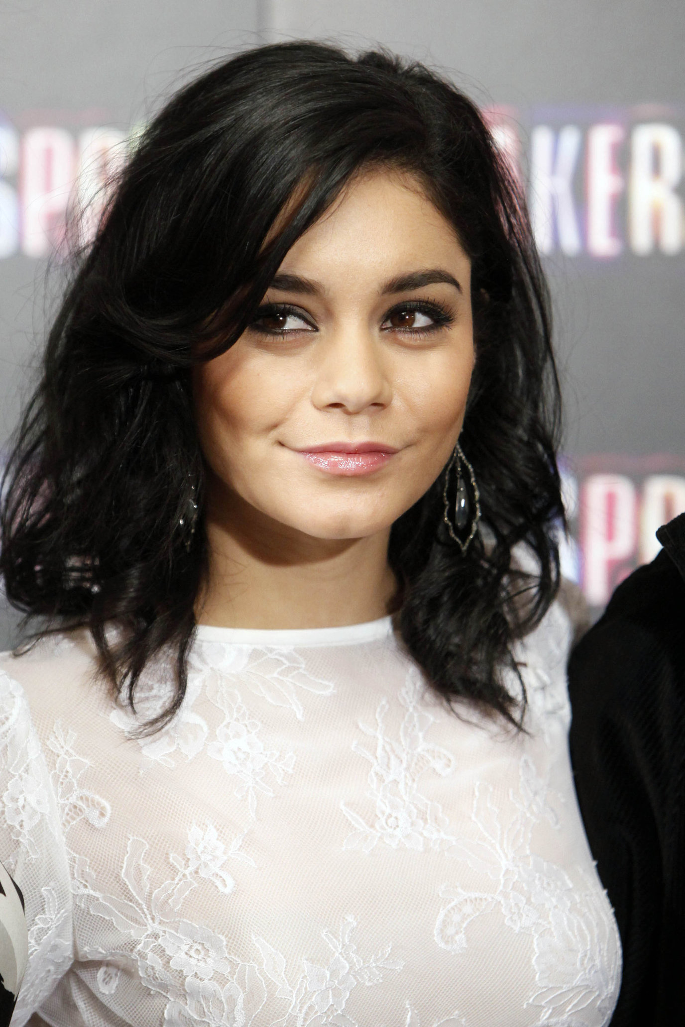 Vanessa Hudgens Pictures Vanessa Hudgens - Photo call for Spring Breakers at the Villamagna Hotel in Madrid (21.02.2013)