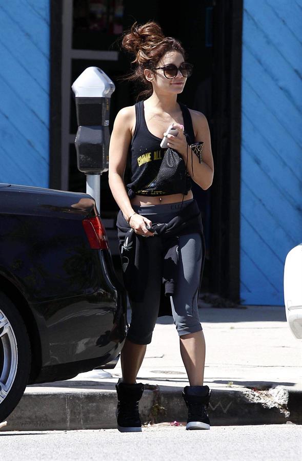 Vanessa Hudgens Spotted after workout in Studio City (May 28, 2013) 