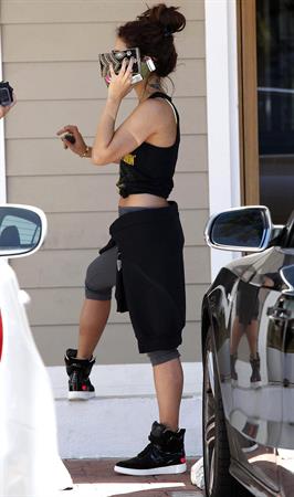 Vanessa Hudgens Spotted after workout in Studio City (May 28, 2013) 