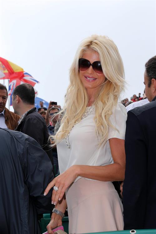 Victoria Silvstedt Lunches at the Monte-Carlo Country Club in Monaco (April 19, 2013) 